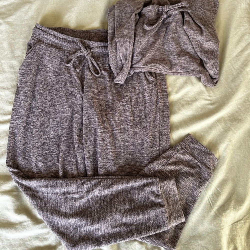 SUPER COMFY Sweat Suit